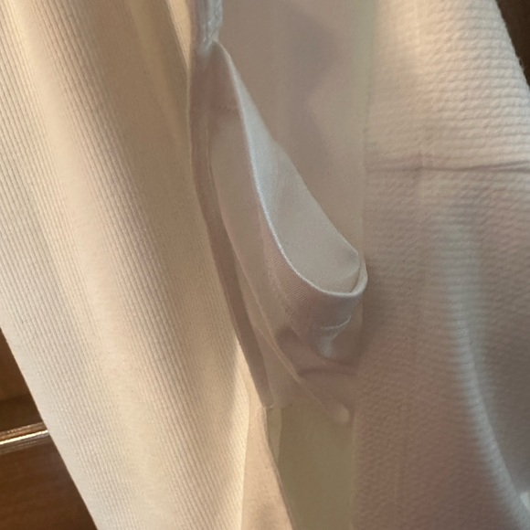 ALI & JAY White Beautiful Dress. Flowy Sleeves, Soft Textured Fabric. XL. NWT. - Picture 8 of 12